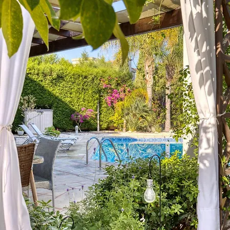 Aria Villa *